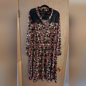 Igigi Black and Red Geometric Long Sleeve Dress